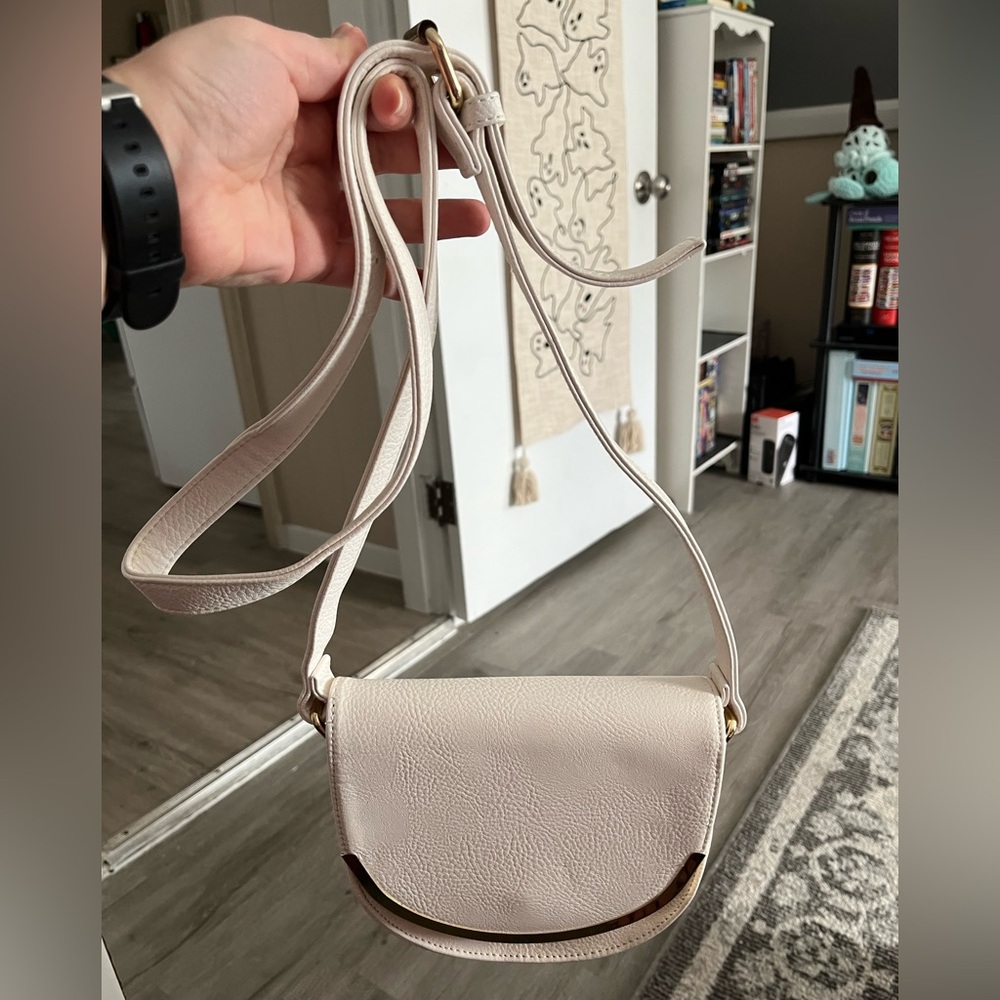 White Crossbody Bag with Adjustable Strap